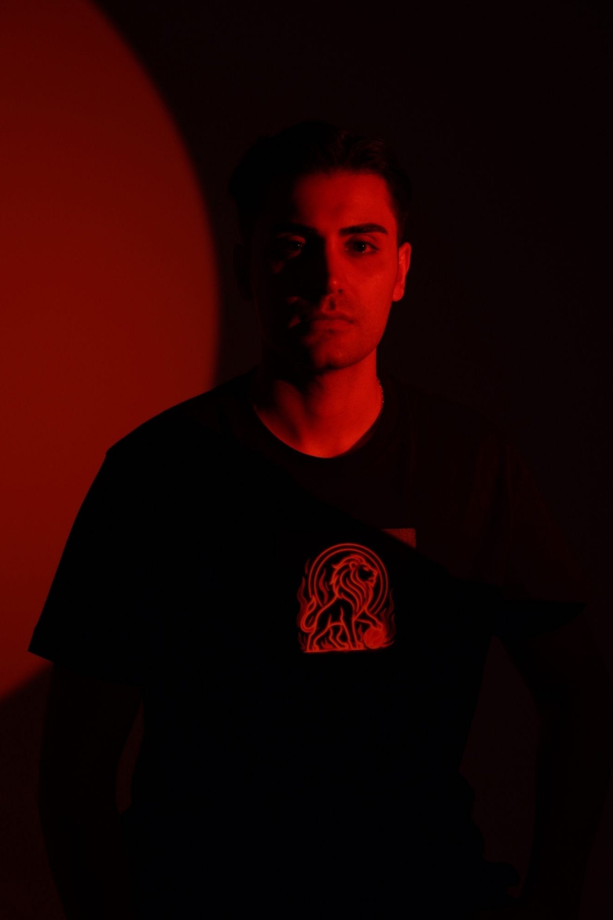 ARIESARON // LEO — LED T-SHIRT