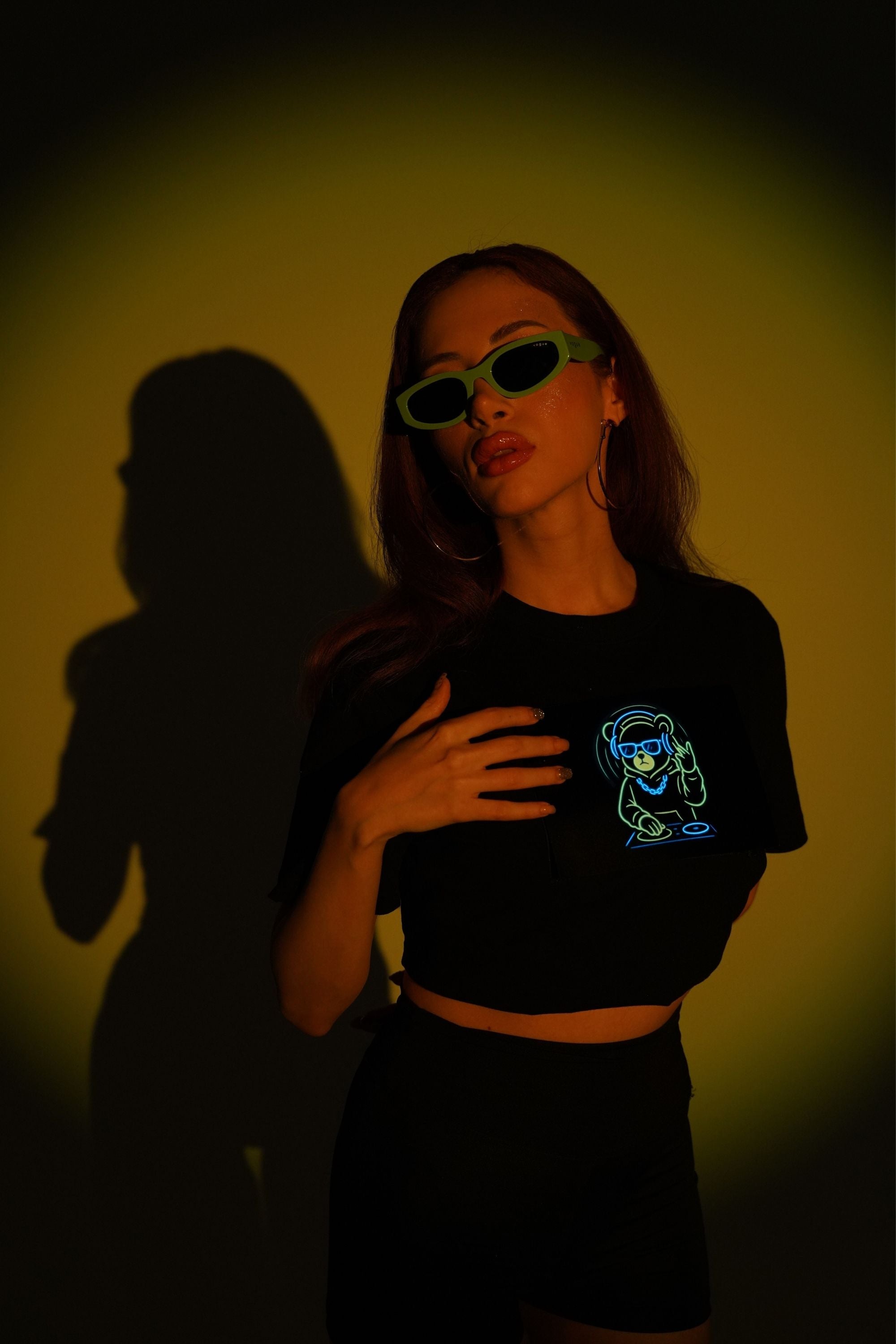 ARIESARON // DJ CLUB BEAR — LED T-SHIRT