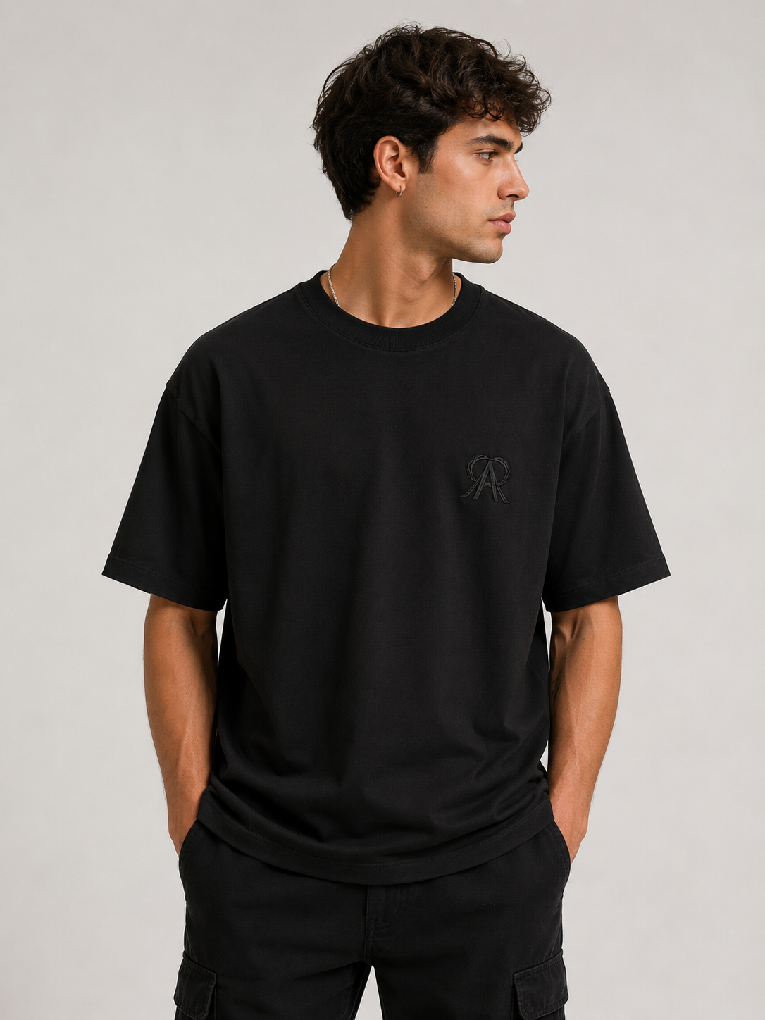 Premium Siyah Nakışlı Basic Tişört | NAPE Archive 02