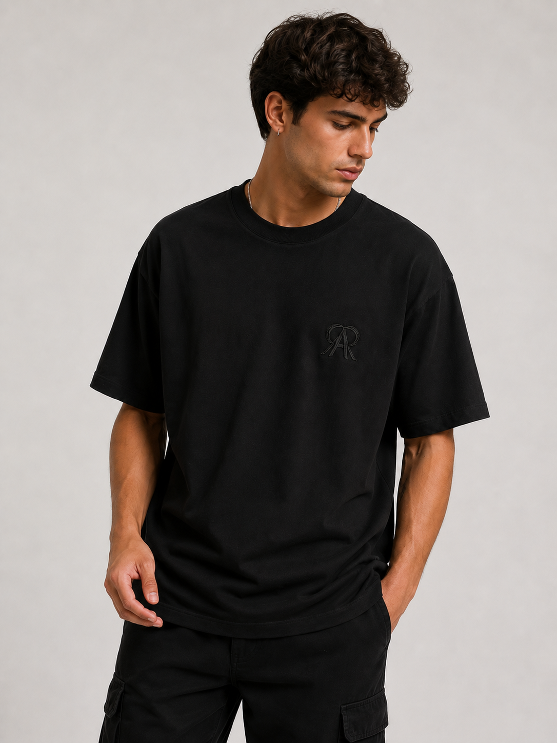 Premium Siyah Nakışlı Basic Tişört | NAPE Archive 02