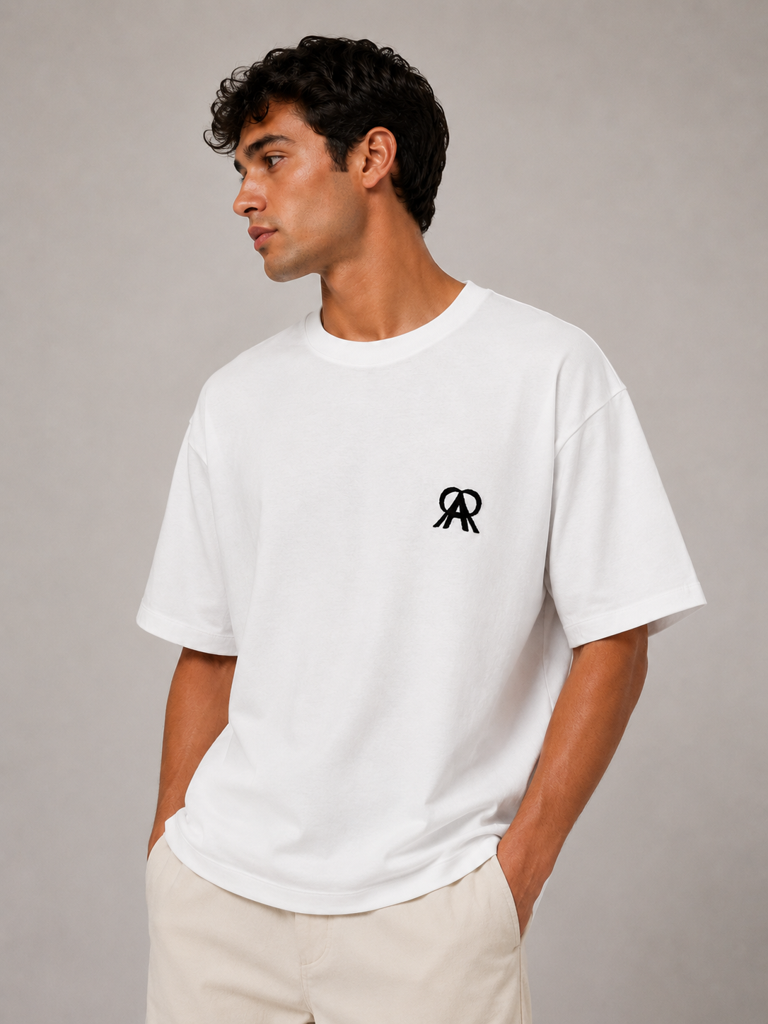 Premium Beyaz Nakışlı Basic Tişört  | NAPE Archive 01